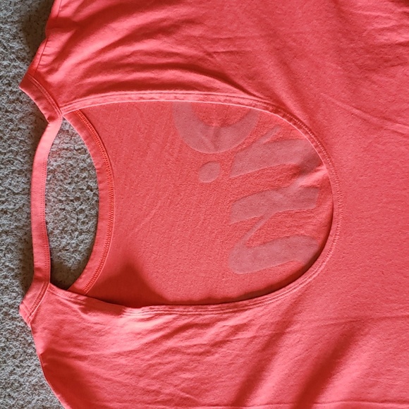 NWOT VS PINK Logo Collectable Cotton Long Sleeve Scooped Open Back Crew Shirt - Picture 8 of 8